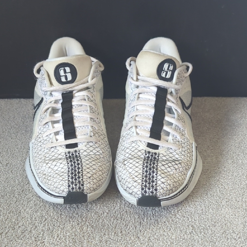 Nike Sabrina 1 Magnetic White/Black  Lightly Used Women's Sz 8.5